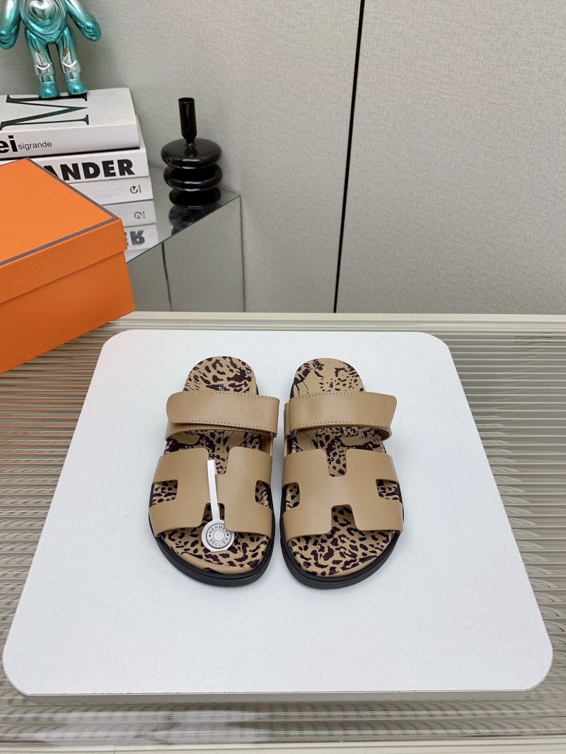 H**mes slippers